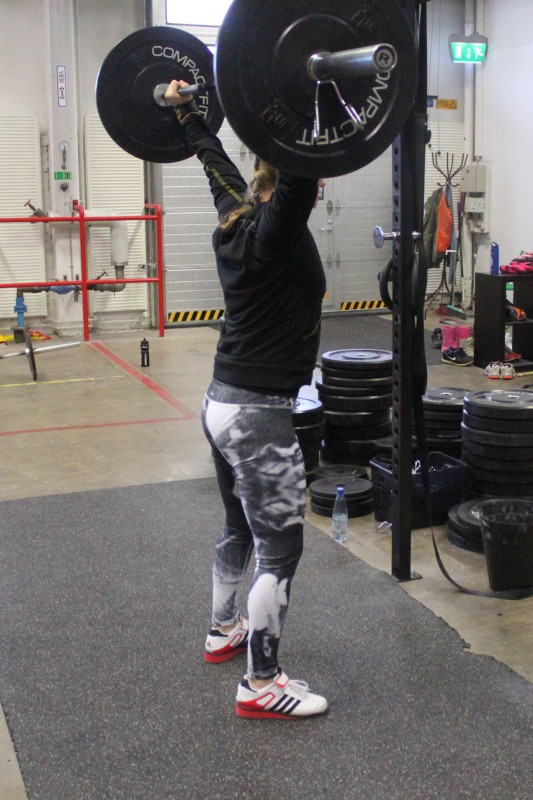 Valakyykkyä 1 x 3 x 15kg ja 3 x 3 x 25kg.