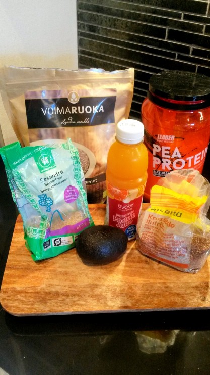 Smoothien tarvikkeet.