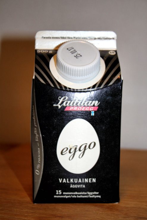 Tässä purkissa on 15 valkuaista.