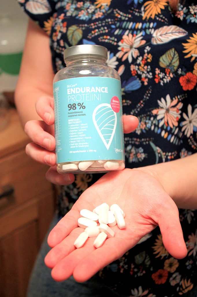 Endurance proteiinikapselit on valmistettu norjalaisesta lohesta. Kapselit tuoksuvat hieman kalalta, mutta eivät maistu juuri miltään. Hieman miinusta kapselit saavat isosta koostaan.