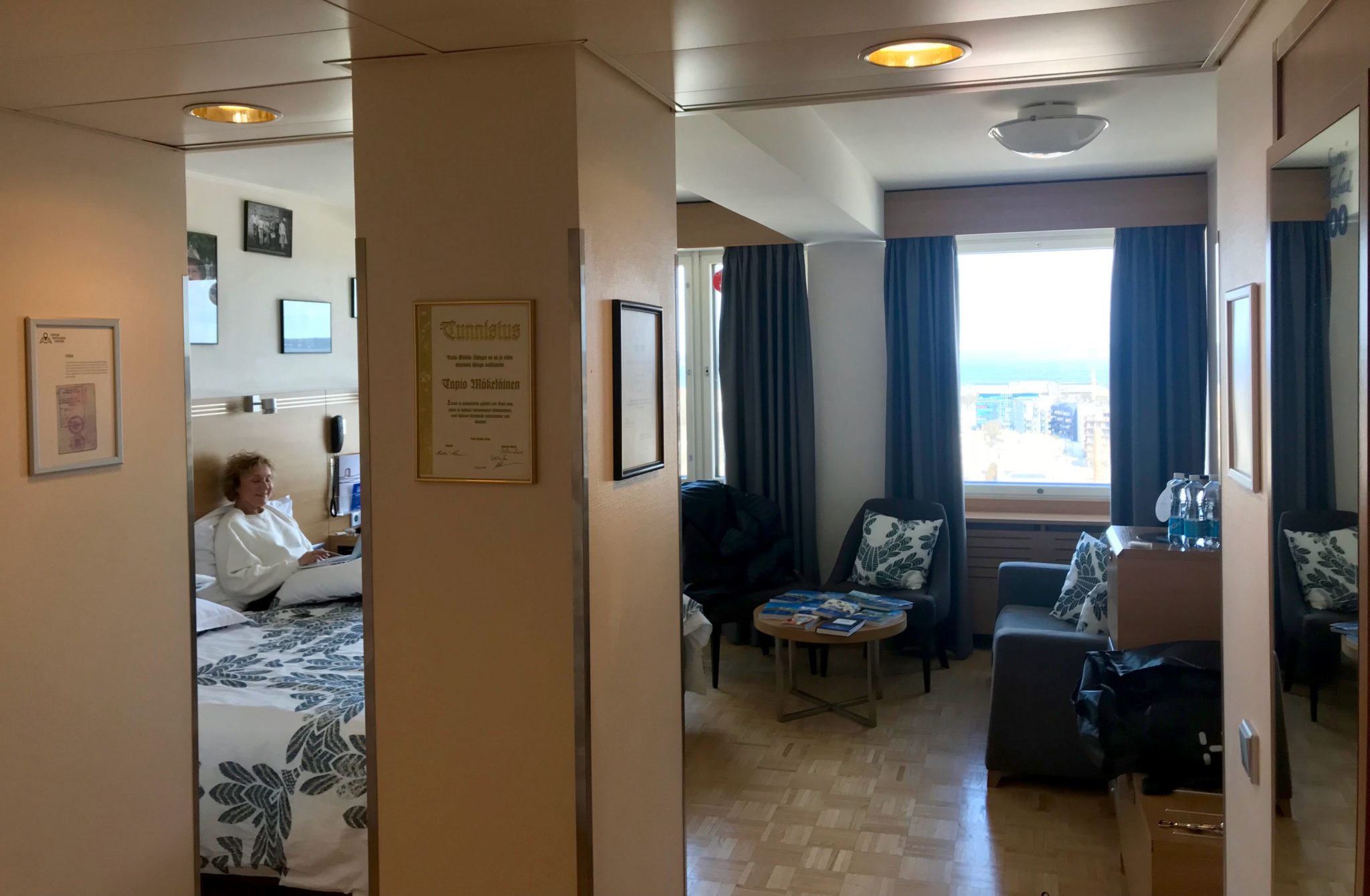 Suomi 100 hotellihuone