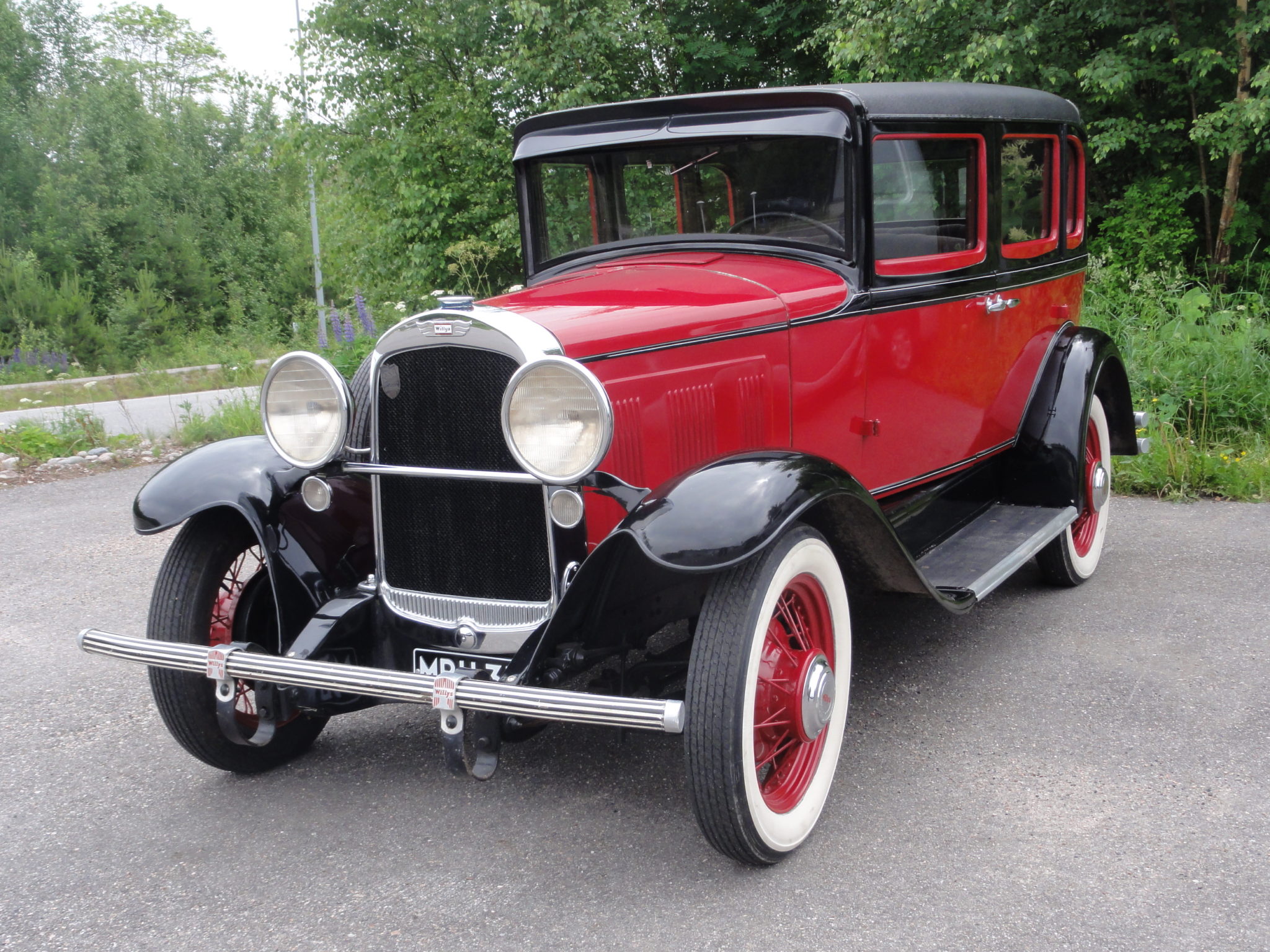 Vanha auto vuokralle Oikea Mummo-Ankan auto!