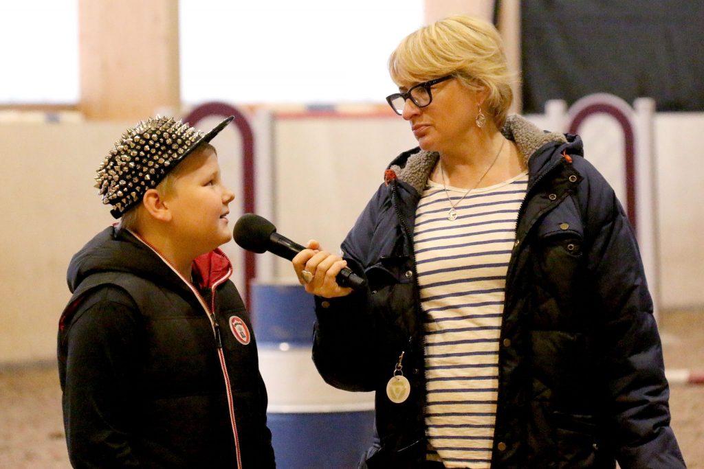 Kaverit kohtaavat haastattelun merkeissä. Arvi <3. Kuva: Terhi Paavola