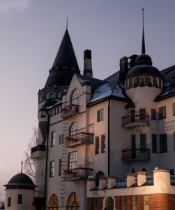 Imatran Valtionhotelli on ainutlaatuinen vierailu- ja yöpymiskohde.