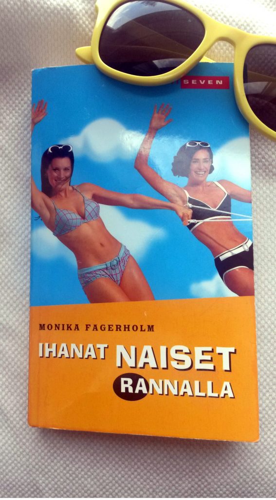 Ihanat naiset rannalla