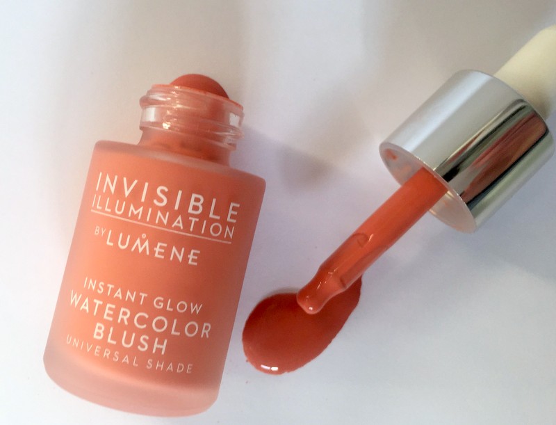 Lumene Invisible Illumination Instant Glow -poskipunapisaroiden sävy sopii kaikille, 29,90 e.
