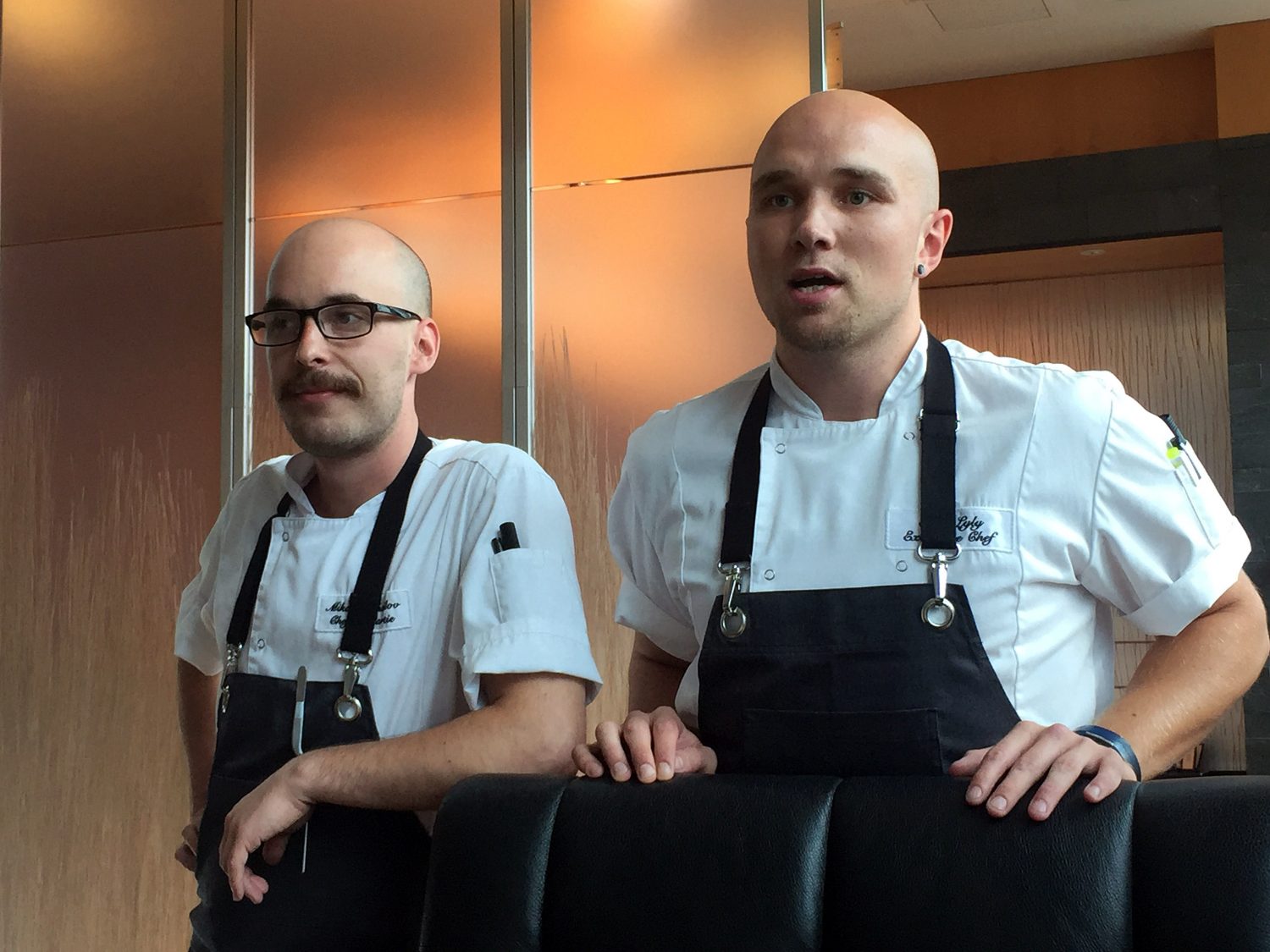 Hiltonin mestarit, Mikael Mihailov ja Sami Lyly.