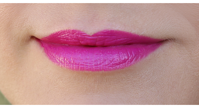 AVON_Mark_HiDefPlum_IMG_1391