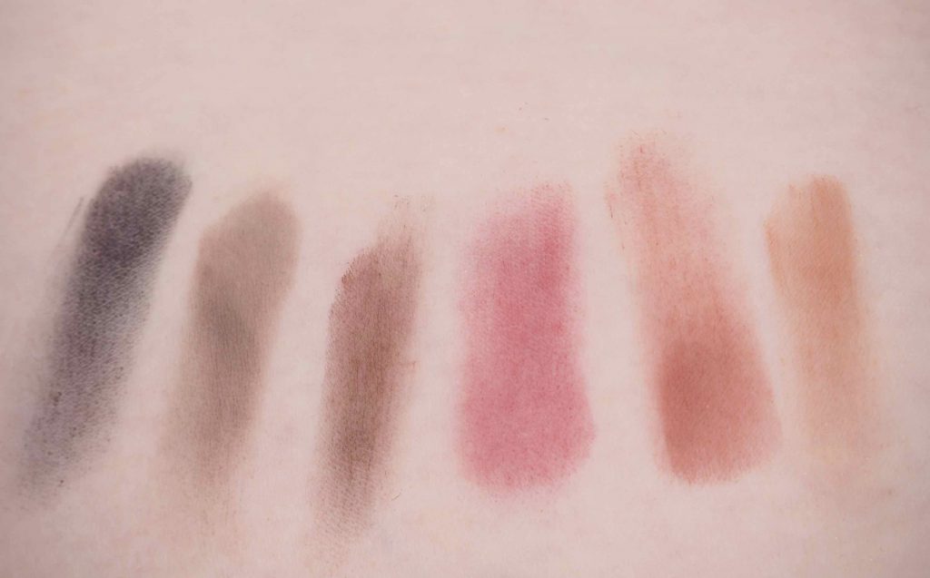 Huda Beauty Textured Shadows Palette Rose Gold Edition